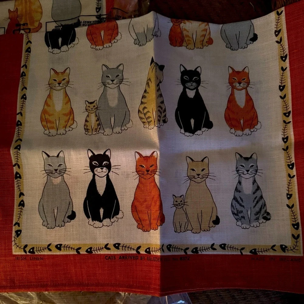 New Ulster Weavers Cats Galore Linen Tea Towel Set w/Fish Bone Decorative Border